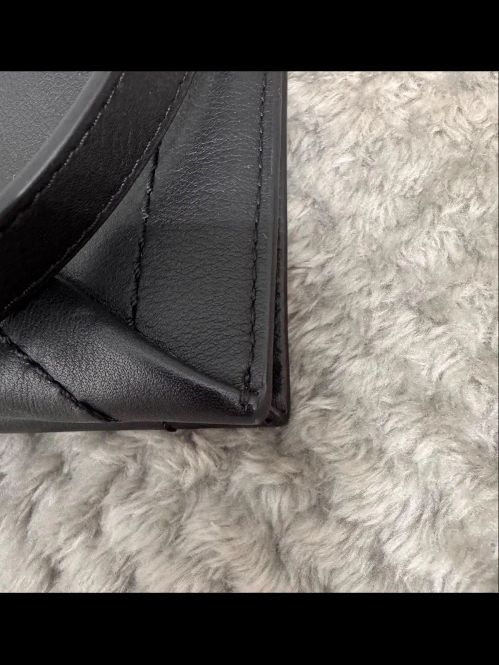 Mulberry Black Leather Shoulder Bag with Gold Chain Accent
